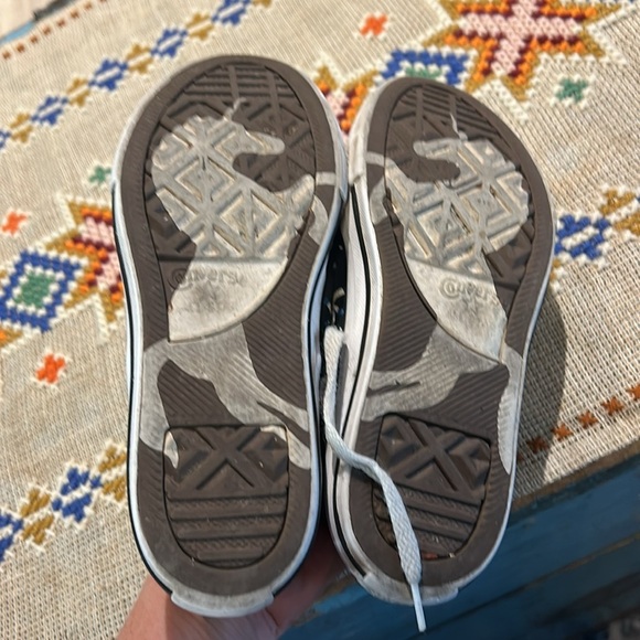 Converse Unicorn Print Black Low Top Sneakers Youth 2 Rainbow Stars Cosmic - Picture 6 of 6